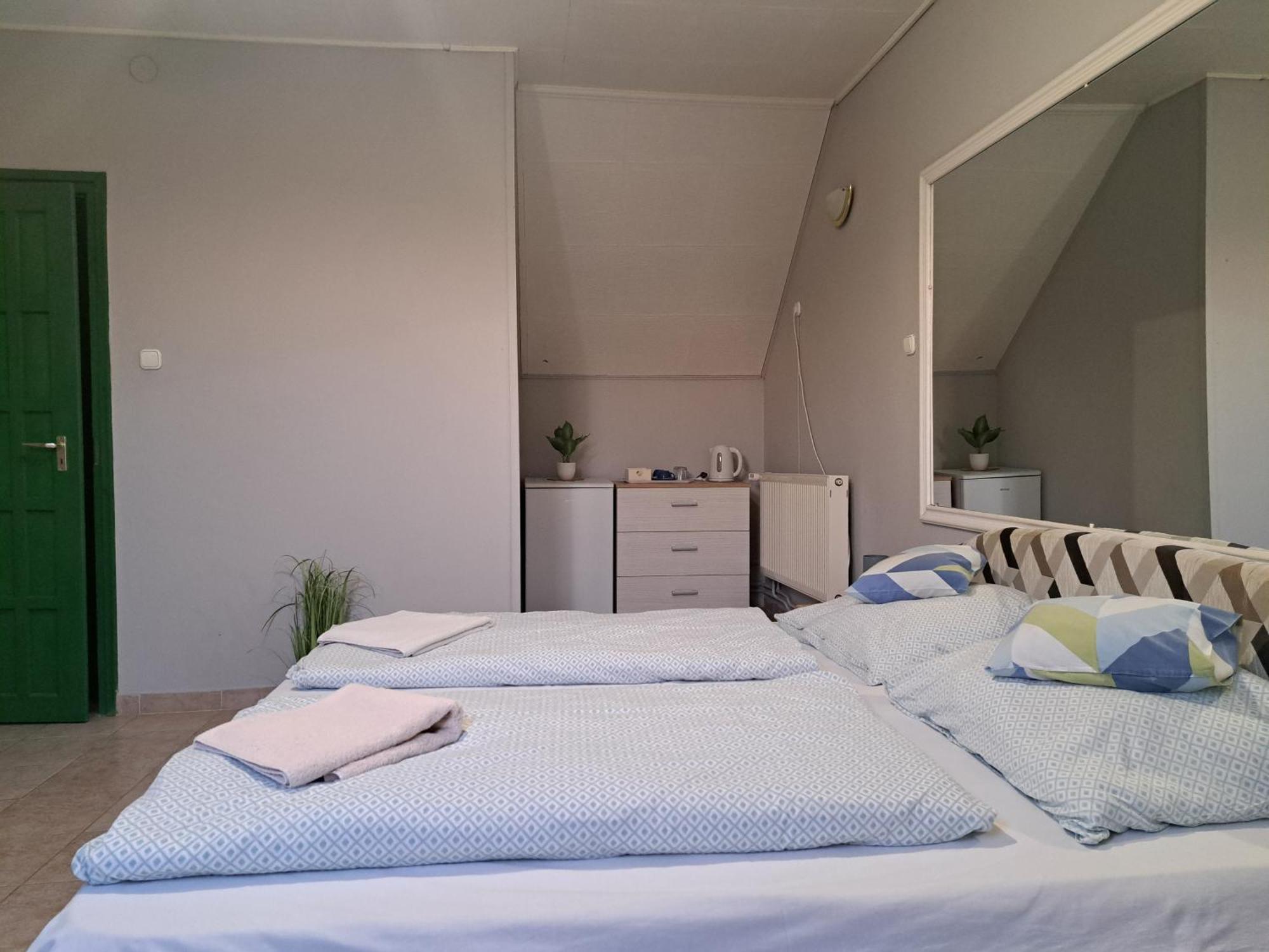 Bed and Breakfast Kisdiofa Panzio Es Vendeglo Vajdacska Екстер'єр фото