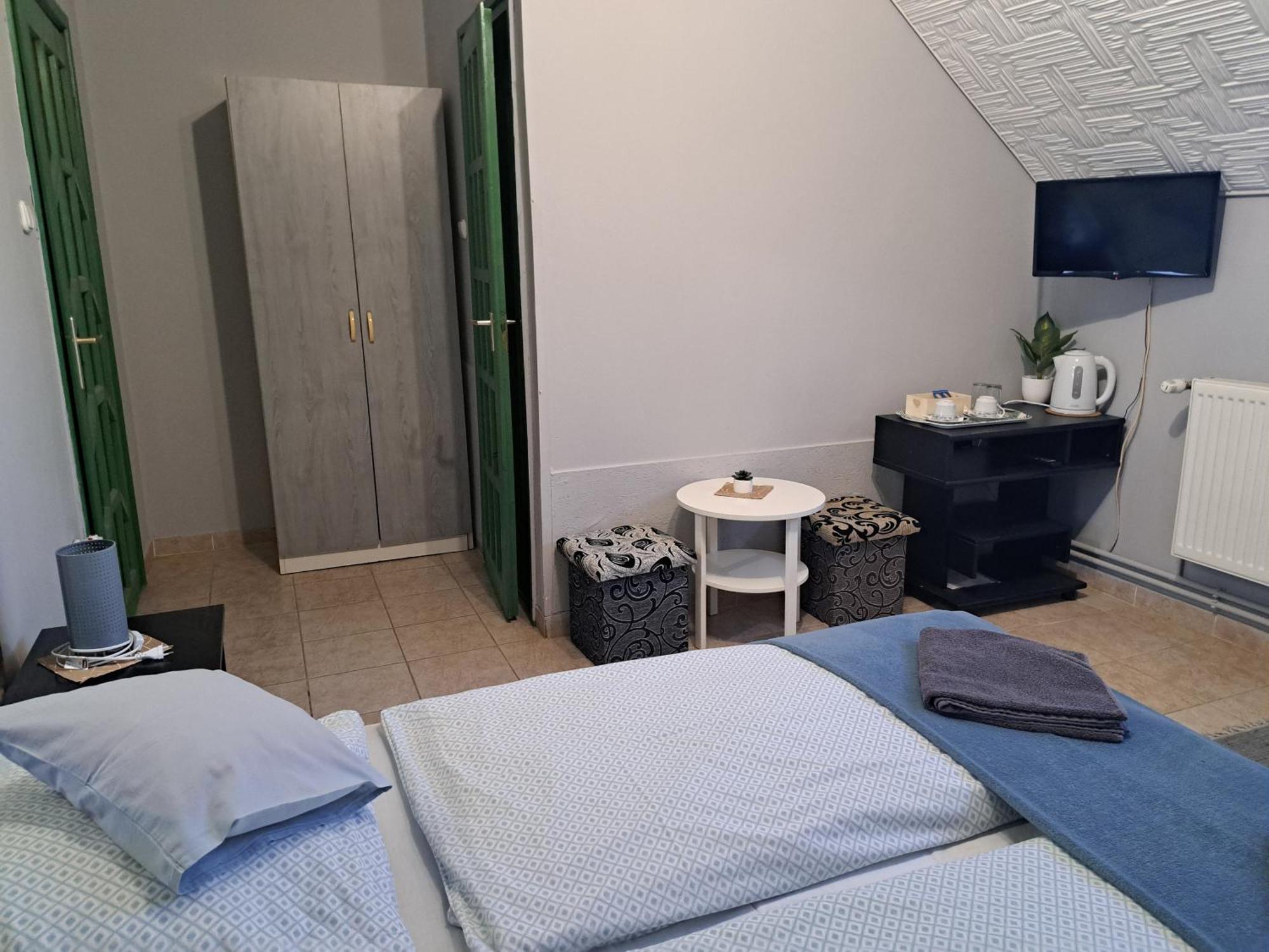 Bed and Breakfast Kisdiofa Panzio Es Vendeglo Vajdacska Екстер'єр фото
