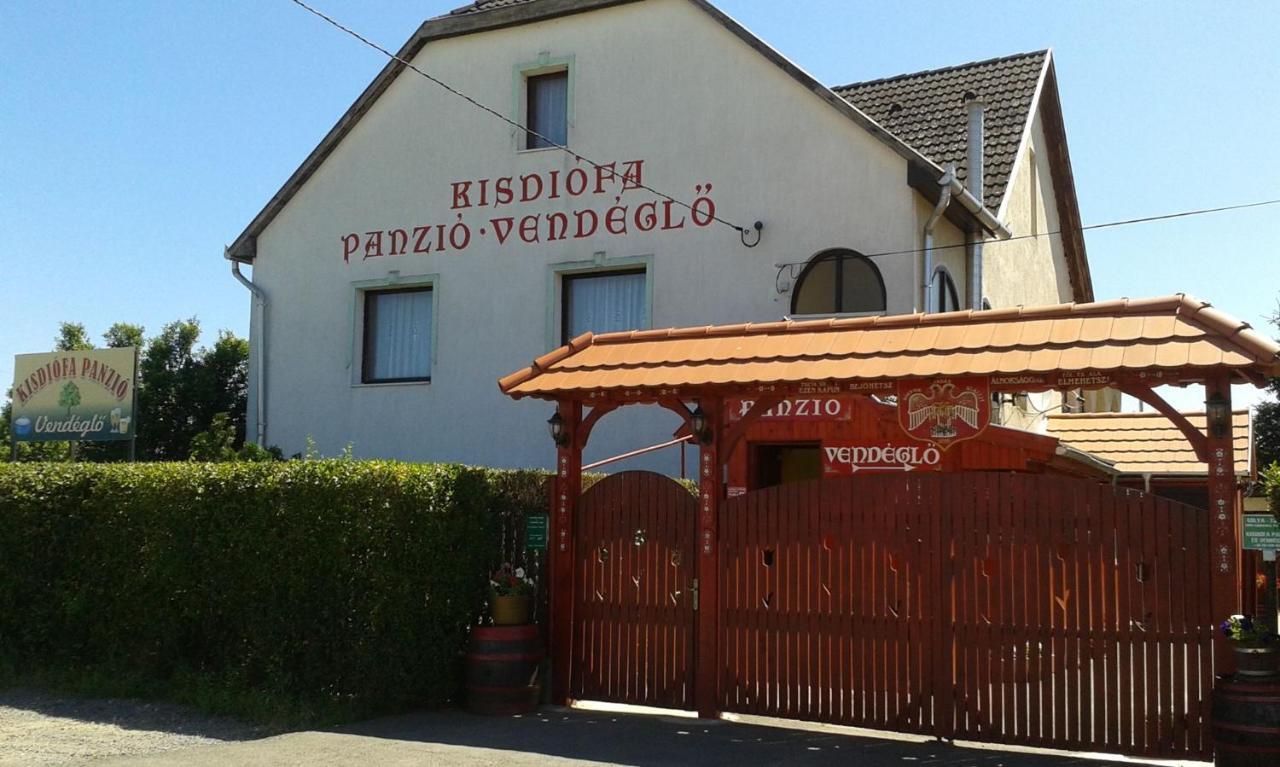 Bed and Breakfast Kisdiofa Panzio Es Vendeglo Vajdacska Екстер'єр фото